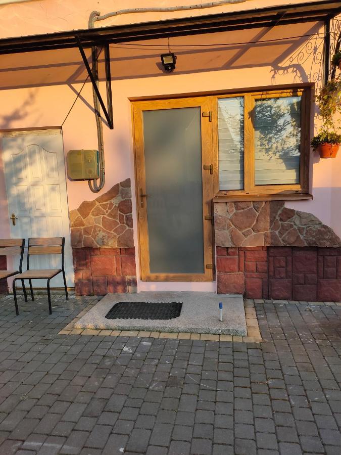 Hotel Rava-Ruska Exterior photo